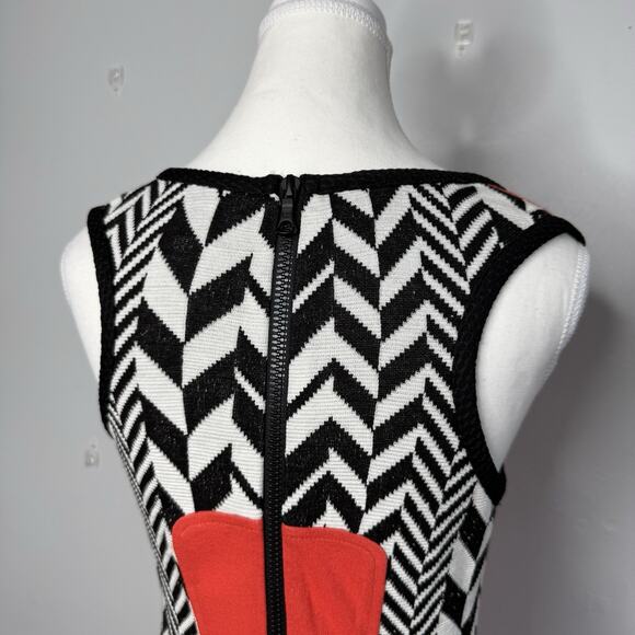 Yoana Baraschi Red Black Chevron Knit Fit & Flare Sleeveless Dress Size S - Picture 4 of 6